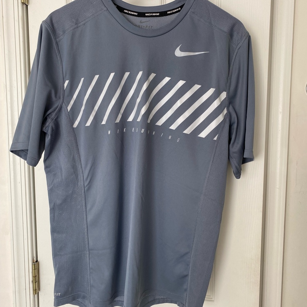 Nike Running Men's Gray Short Sleeve Tee